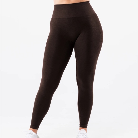 Amplify Contour Leggings - Picture 1 of 5